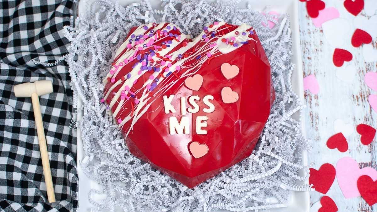 How to Make a Breakable Chocolate Heart Easy Everyday Recipes