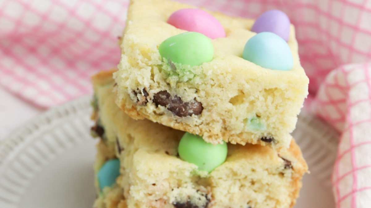 Easter Cake Mix Cookie Bars 