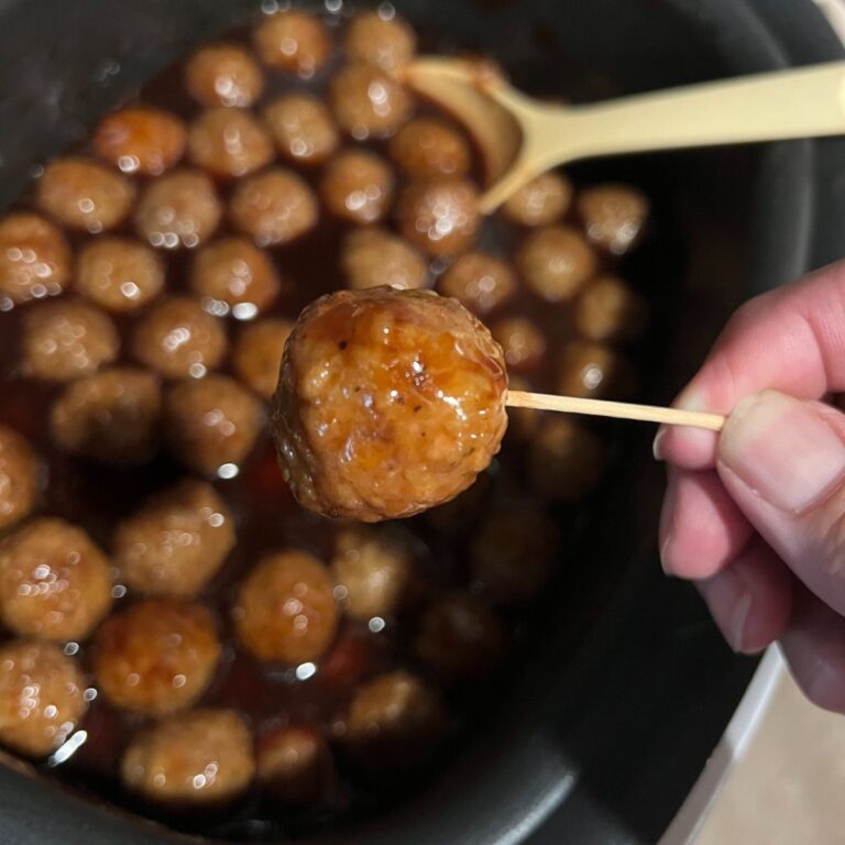 3 Ingredient Grape Jelly Meatballs
