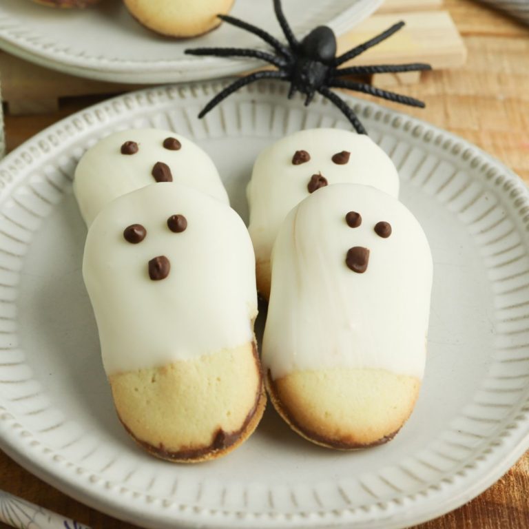 Easy Halloween Ghost Cookies