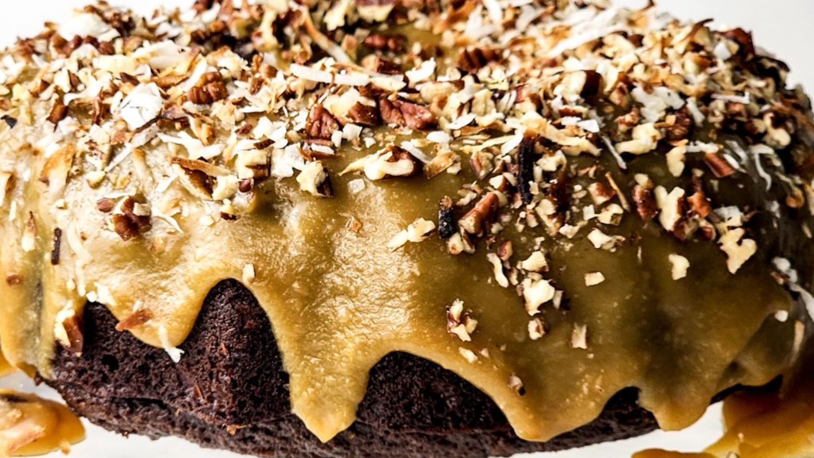 German Chocolate Pound Cake With Pecans easyeverydayrecipes.com