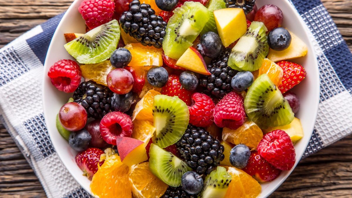 10 Foods You Should Never Store in the Fridge Door 4 bowl of fruits