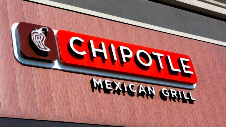 Americans Rank Their Favorite Mexican Food Chains, and It Reveals What Diners Really Care About Now