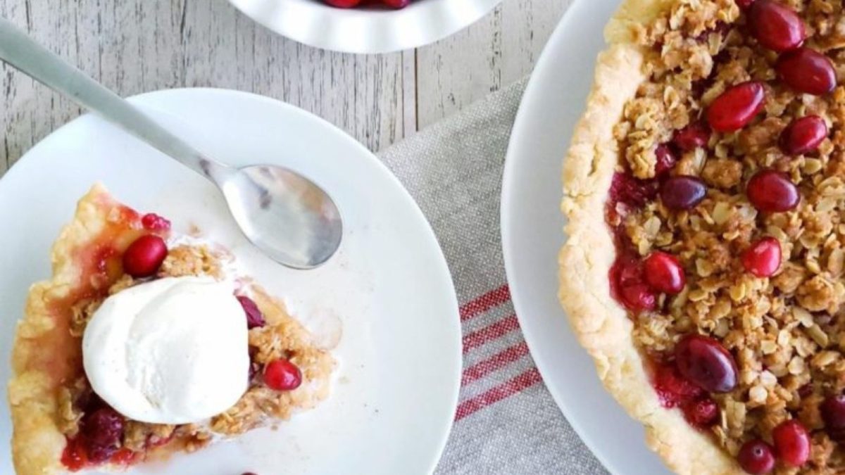 20 Homemade Pies That Wow Every Time 10 Cranberry Apple Crumble Pie