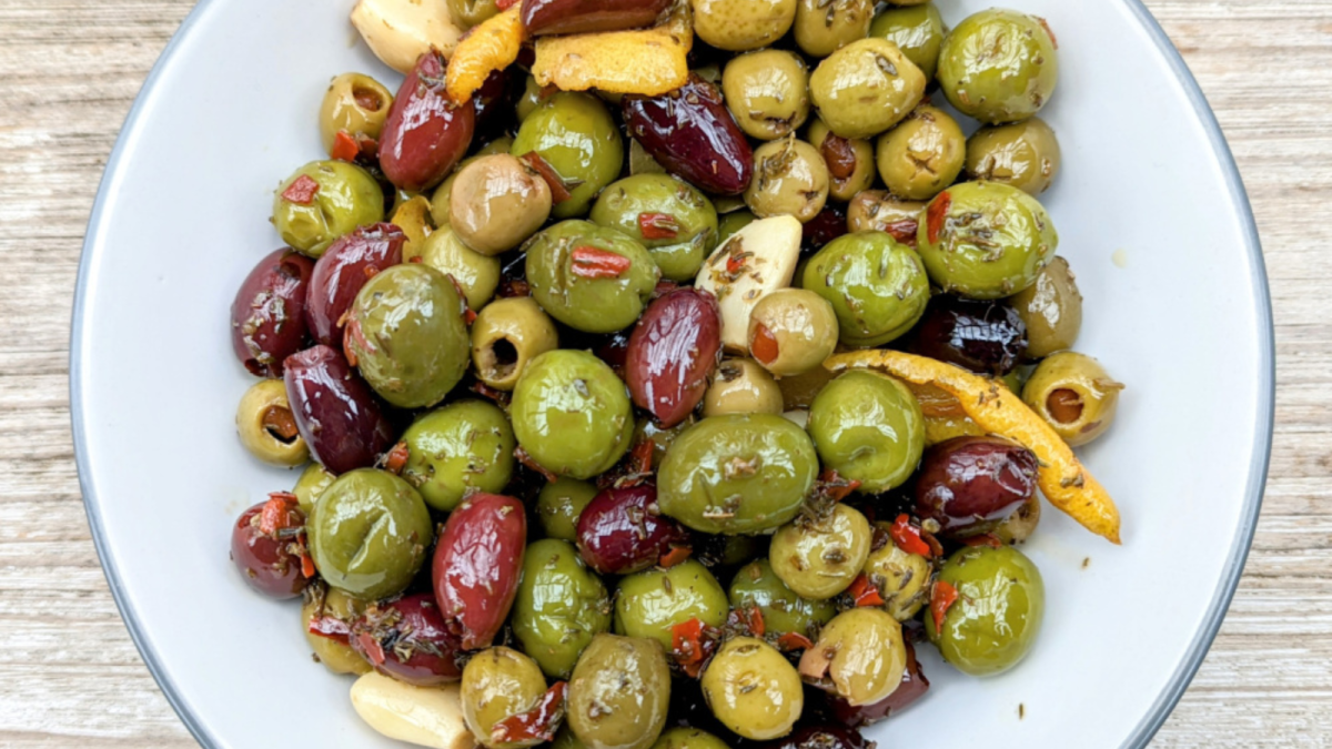 Slow Cooker Marinated Olives