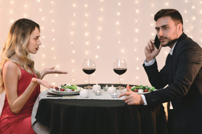 8 Worst Things You Should Never Say on a First Date