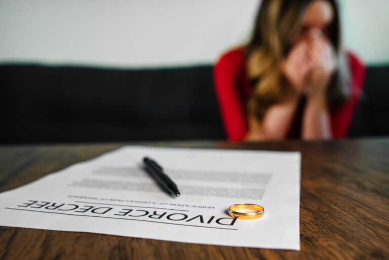 Divorced Women Expose the 8 Mistakes That Destroyed Their Marriages