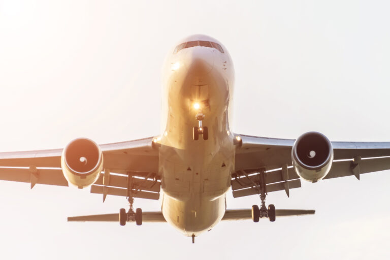 9 Annoying Airport Habits That Make Travel Stressful