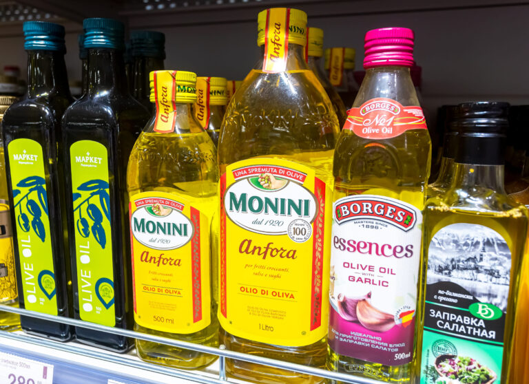 8 Common Cooking Oils You Should Never Use