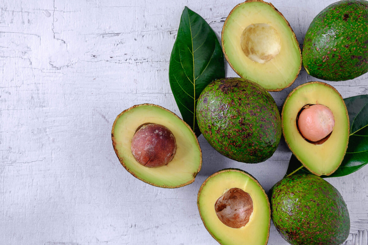 These 10 Superfoods Are Actually Super Dangerous for Your Health 5 .Avocado and avocado leaves