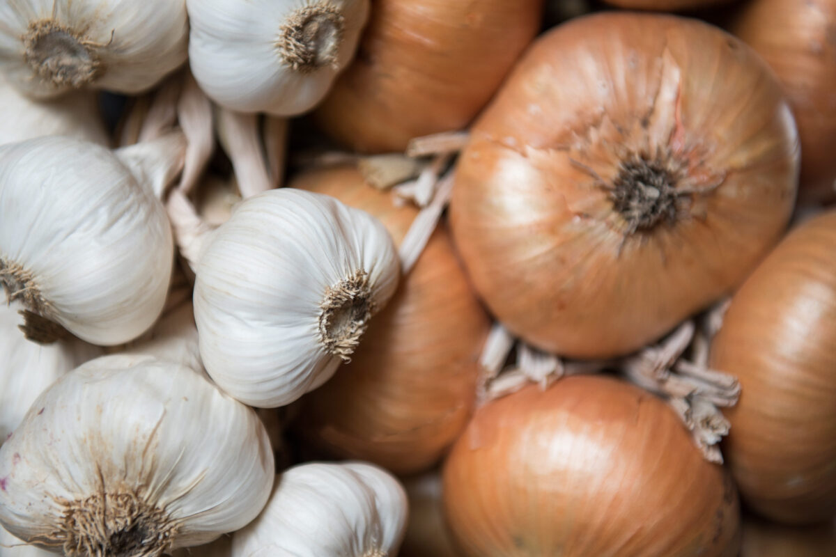 Stop Eating These 7 Foods If You Want to Avoid Constant Bloating 4 garlic and onions