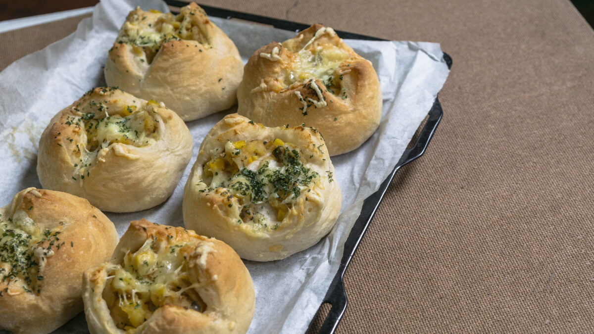 Dietitians Reveal the 8 Common Holiday Habits That Can Cause Unstable Blood Sugar 2 Fresh bread from oven