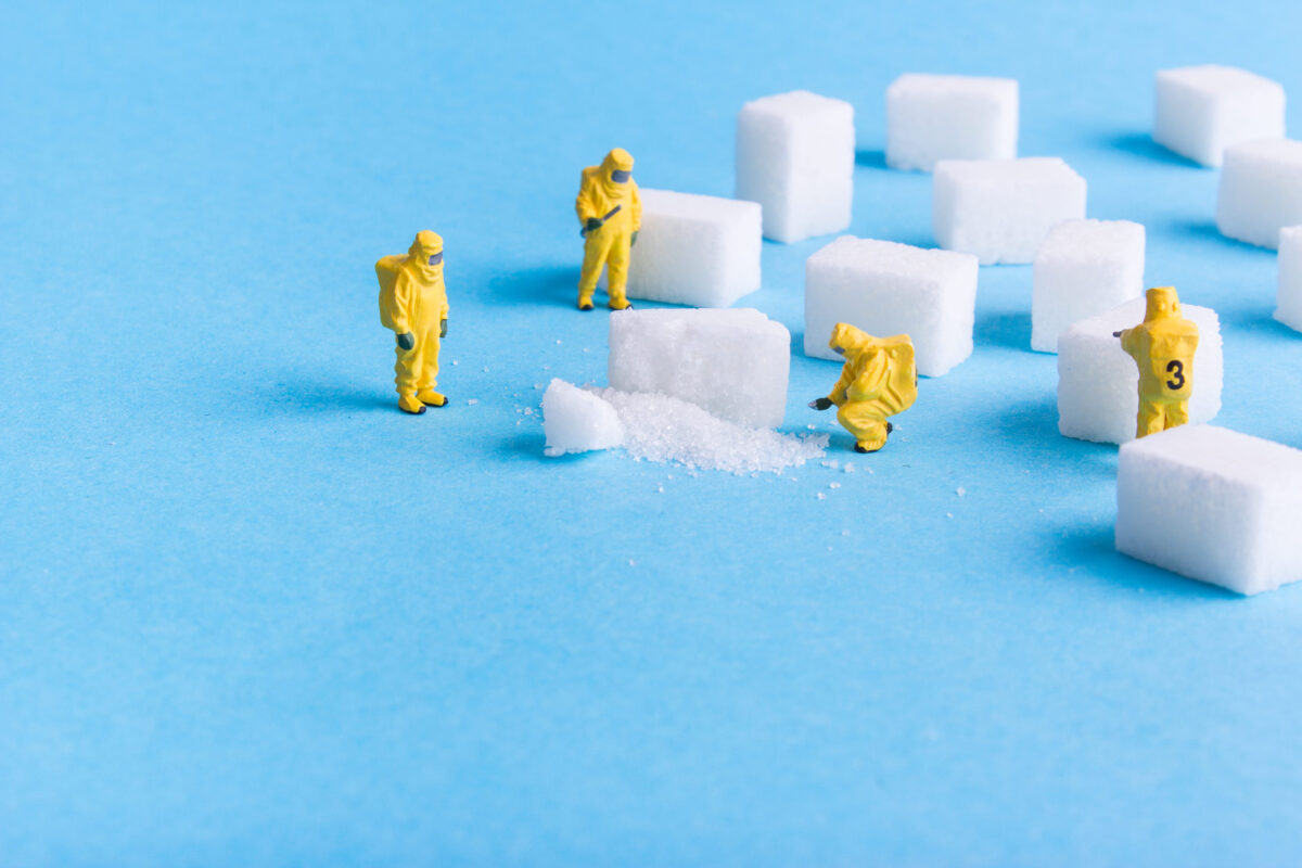 9 Ingredients in Processed Foods That You Should Avoid at All Costs 3 The team investigates the sugar cubes on a blue background