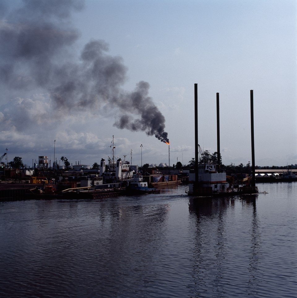 The 10 Most Polluted Places on Earth and Their Toxic Legacies 4 Burning Gas Flare Nembe Creek Nigeria.tif
