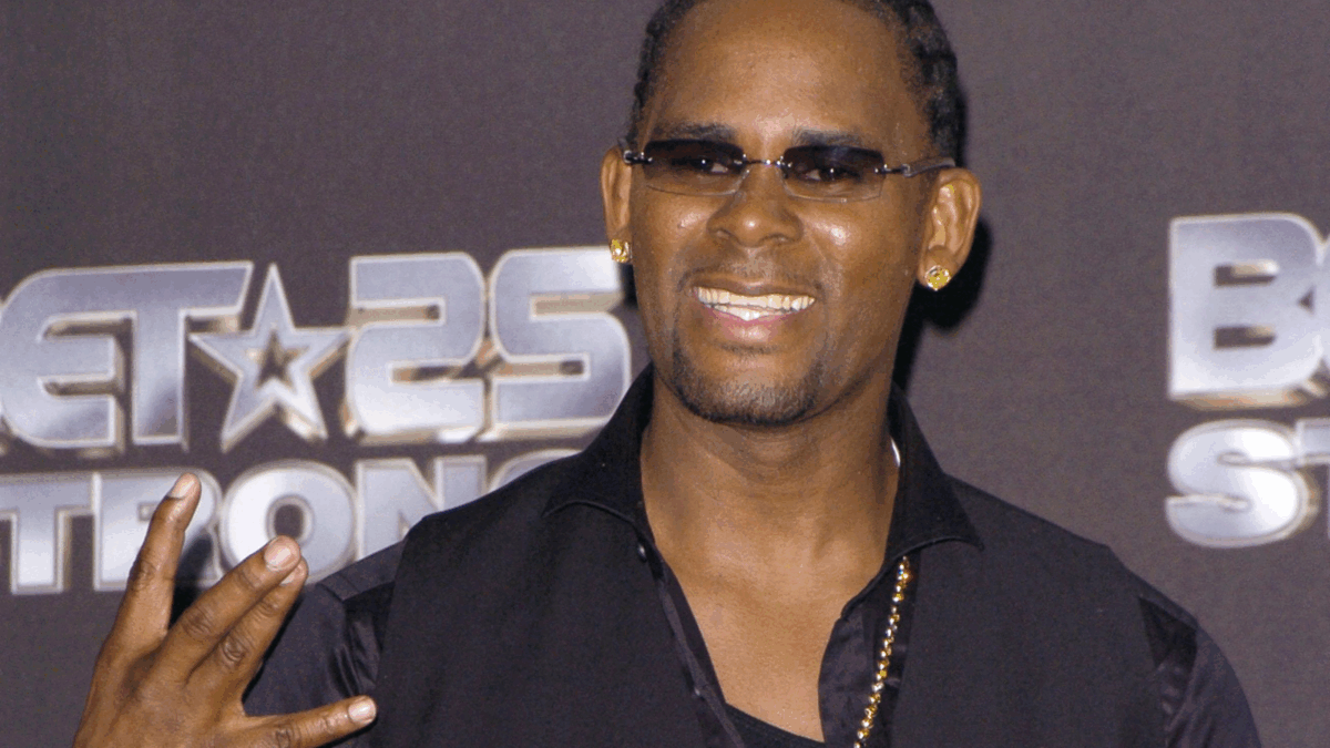 10 Musicians Who Made Headlines for All the Wrong Reasons 1 R kelly