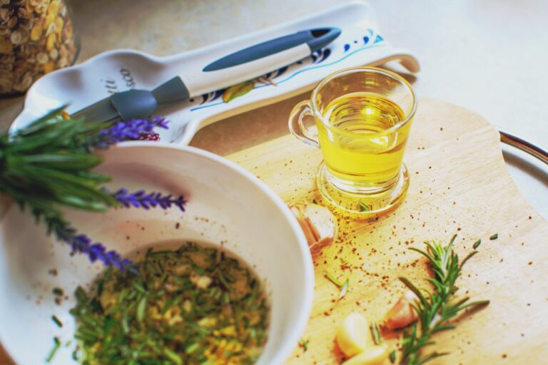 7 Foods That Can Turn Dangerous When Stored Carelessly
