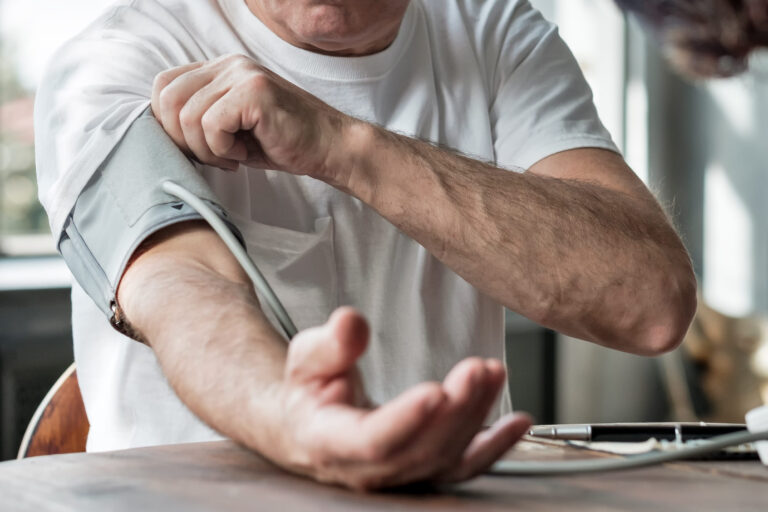 You’re More Likely to Die Early If You Have These 8 Habits
