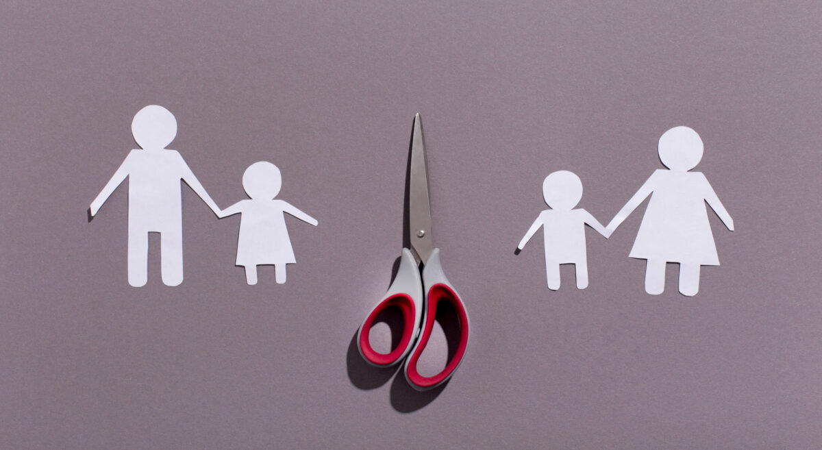 cut family chain 