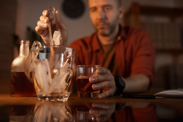 8 Scary Things Alcohol Does to Your Brain, Liver, and Heart Over Time