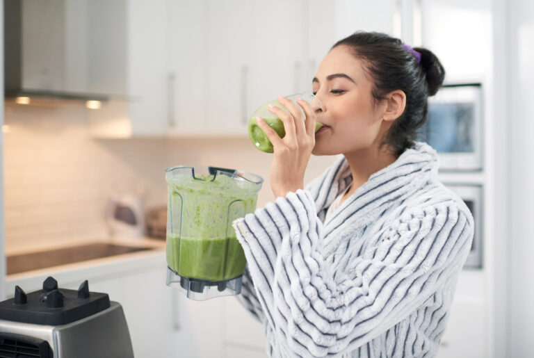 10 Smoothie Mistakes That Can Ruin a Healthy Drink
