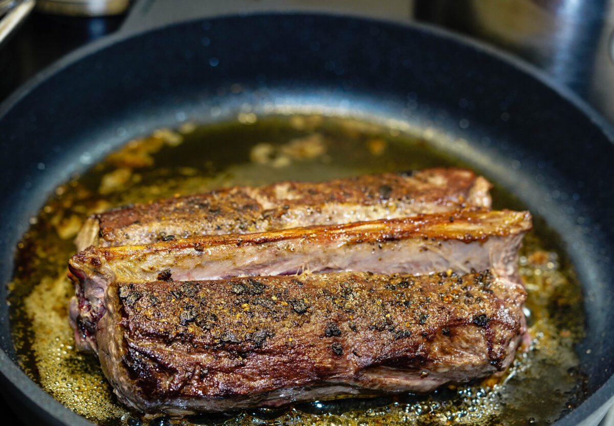 8 Short Rib Mistakes That Can Turn Dinner Into a Tough, Greasy Letdown 3 saddle of venison with herbs and spices