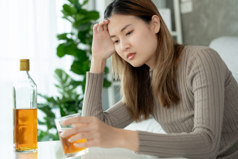 8 Health Red Flags That May Point to Drinking Too Much