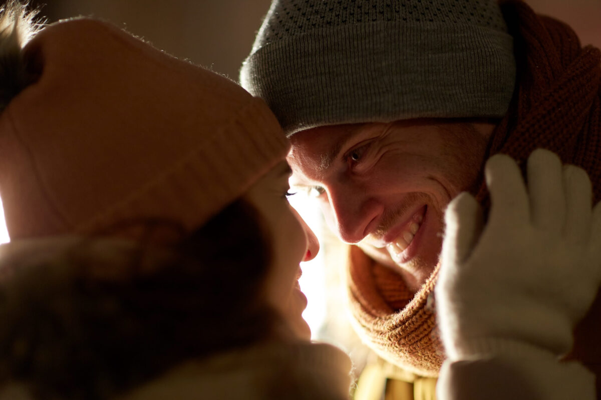 8 “Gentleman” Habits That Can Make Men Look Insecure and Highly Desperate 2 love, romance and people concept - close up of happy couple in winter clothes