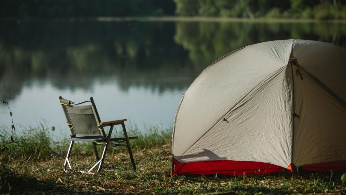 Camping chair and tent 3