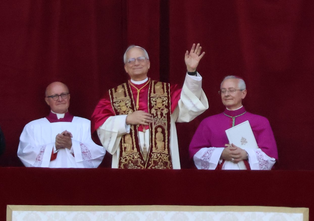 7 Ways Trump’s Feud With Pope Leo Turned Rubio’s Vatican Visit Into a Diplomatic Headache 2 Pope Leo XIV on the loggia cropped