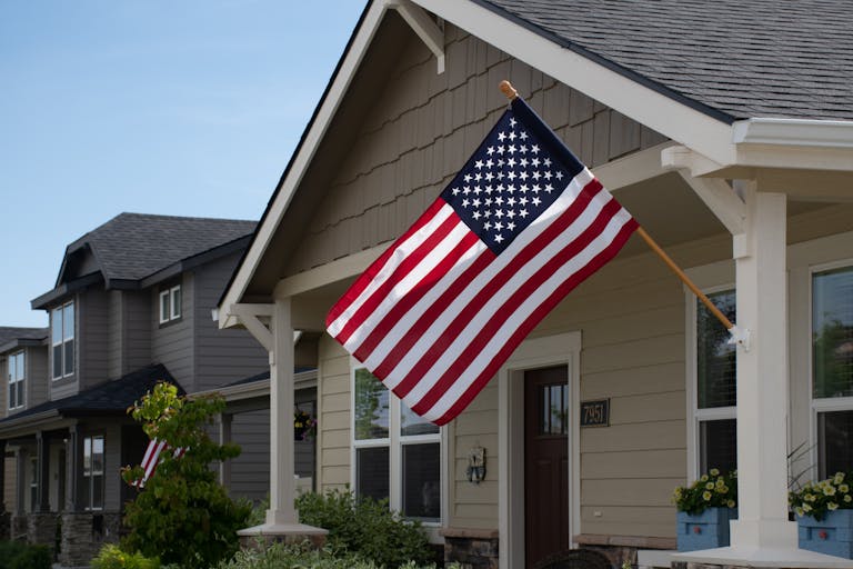 8 Disturbing Signs the American Neighborhood Is Disappearing