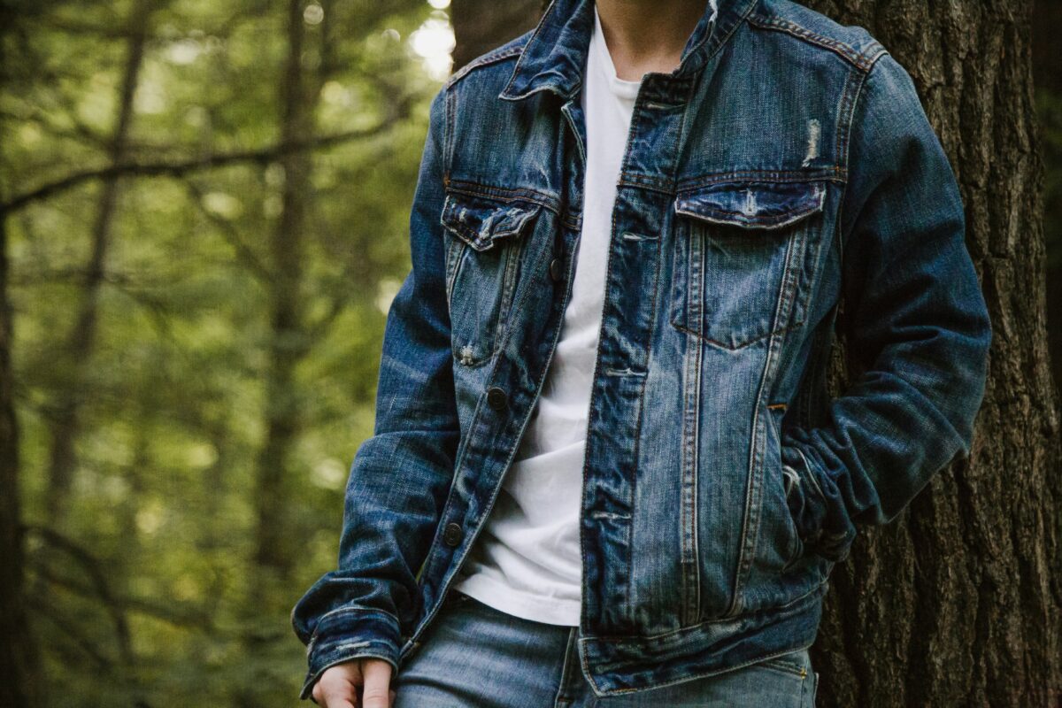 15 Men’s Style Mistakes Women Secretly Can’t Stand 4 alora griffiths KKZmUQjTO2E unsplash