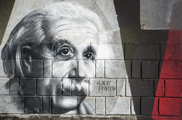 7 Dark Sides of Albert Einstein