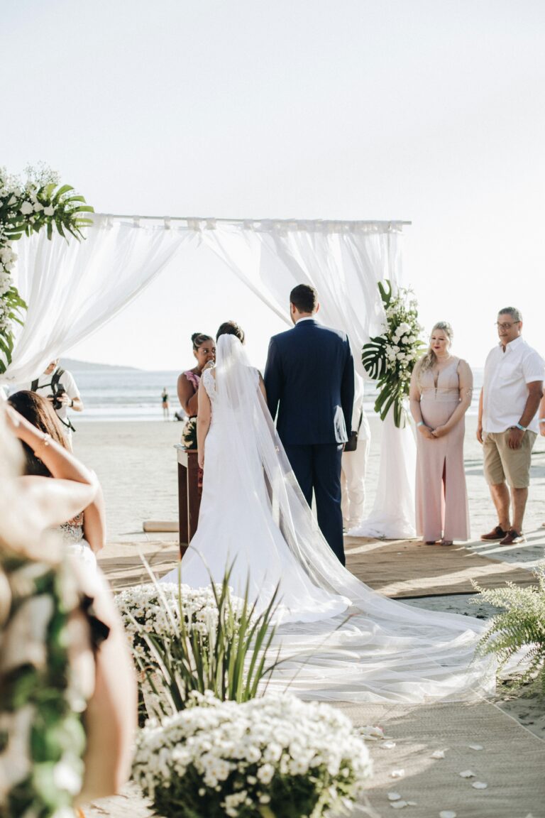 10 Wedding Ceremonies That Were Complete Disasters 