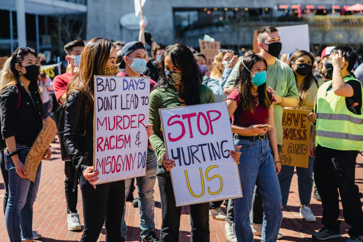 10 Harsh Quality-of-Life Differences That Still Separate the USA and Russia 2 jason leung cl 2rXl0Plg unsplash