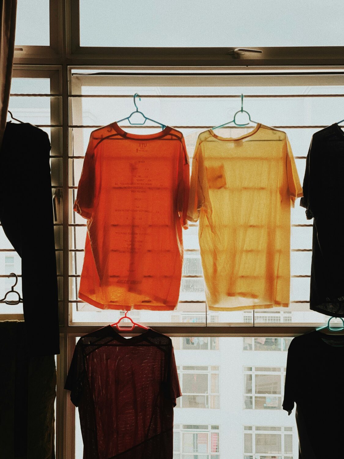 10 Clothing Mistakes That Instantly Make a Woman Look Less Classy in Public 1 michelle toh Ct5A 3TTCQk unsplash