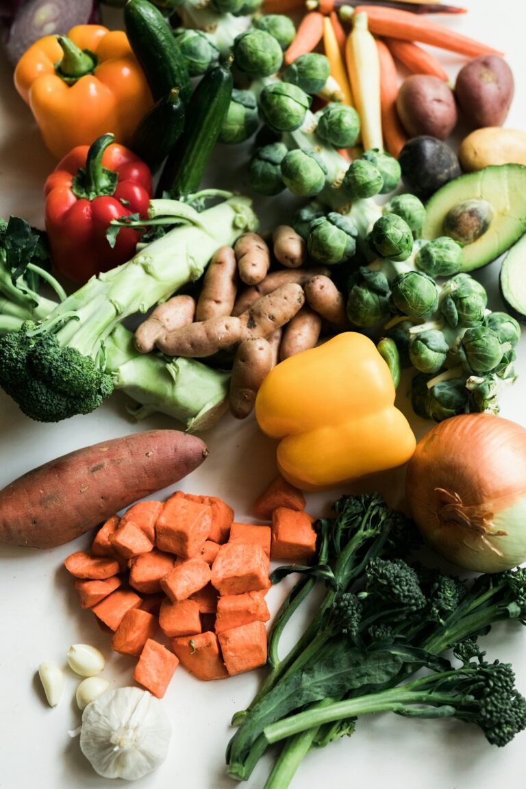 10 Healthiest Winter Vegetables and Fruits You Should Carefully Eat This Season 