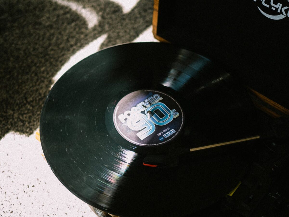 vinyl-in-a-studio-