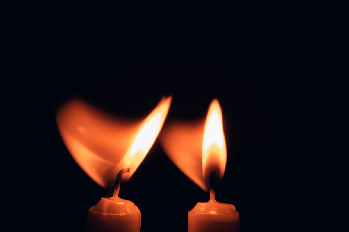 lighted-candles-in-dark-room