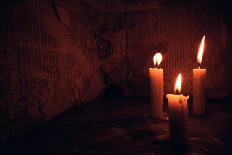 10 Creepy Candle Myths that Make People See a Flame as a Warning