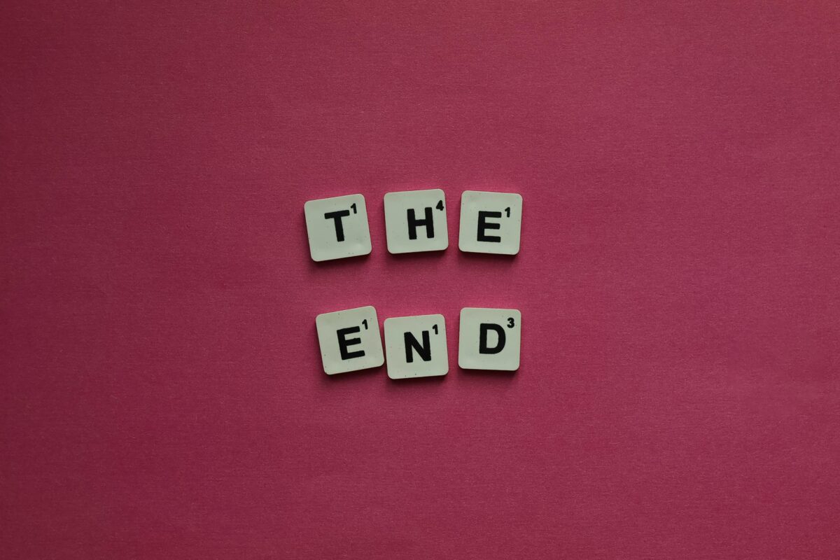 scrabble-tiles-spelling-the-end-on-pink-background