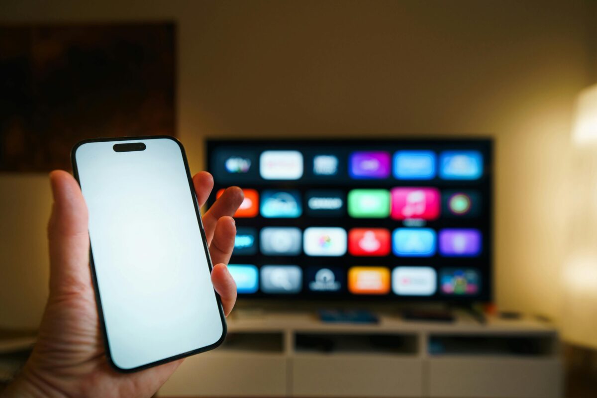 modern-living-room-with-smart-tv-and-smartphone