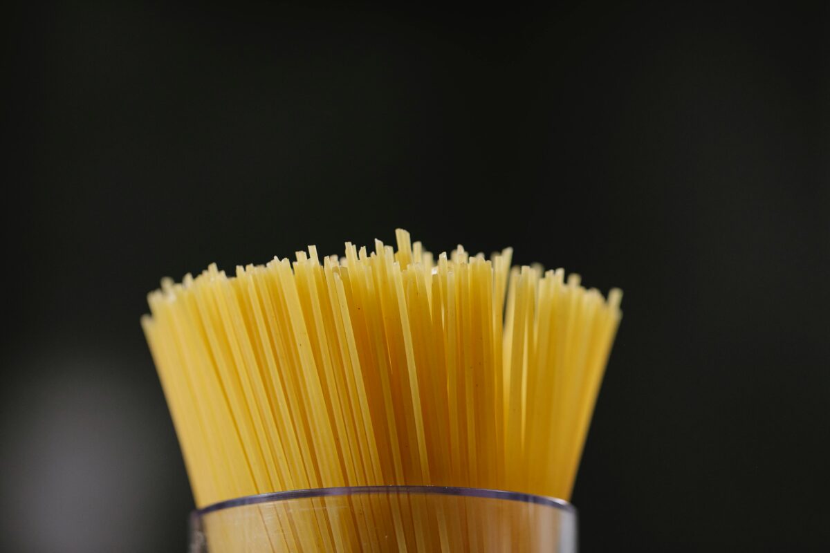 bunch-of-uncooked-pasta-in-glass-jar