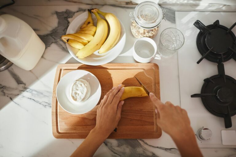 12 Reasons Eating Only a Banana for Breakfast Can Backfire
