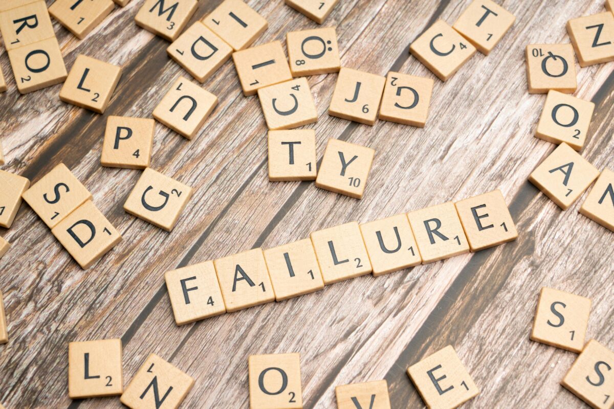 10 Things Smart Women Think Are Attractive, But Men Secretly Find Annoying 2 The-word-failure-spelled-out-in-scrabble-letters