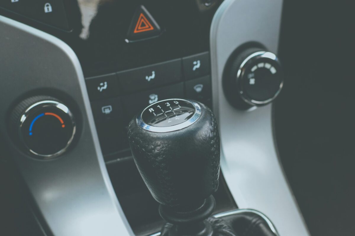 10 Car Myths That Still Fool Drivers and Waste Money 2 pexels raduz 10564 91152