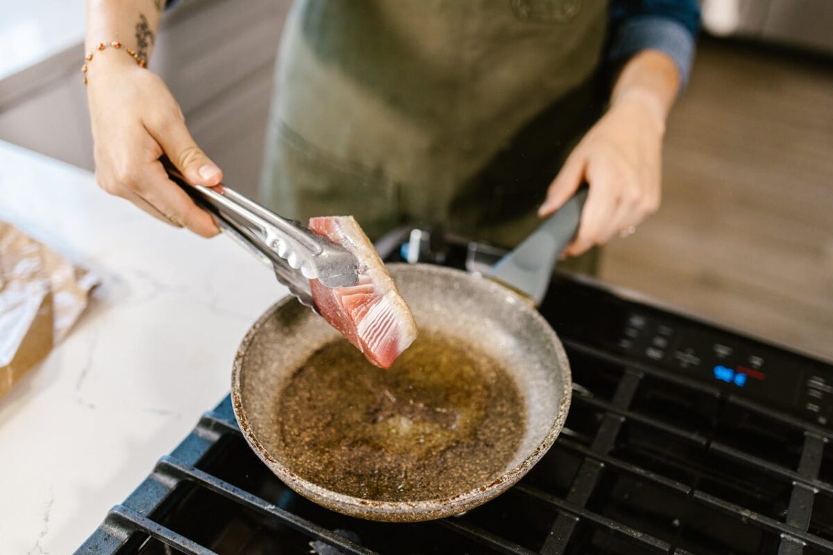 8 Short Rib Mistakes That Can Turn Dinner Into a Tough, Greasy Letdown 2 /cooking-meat-in-pan-