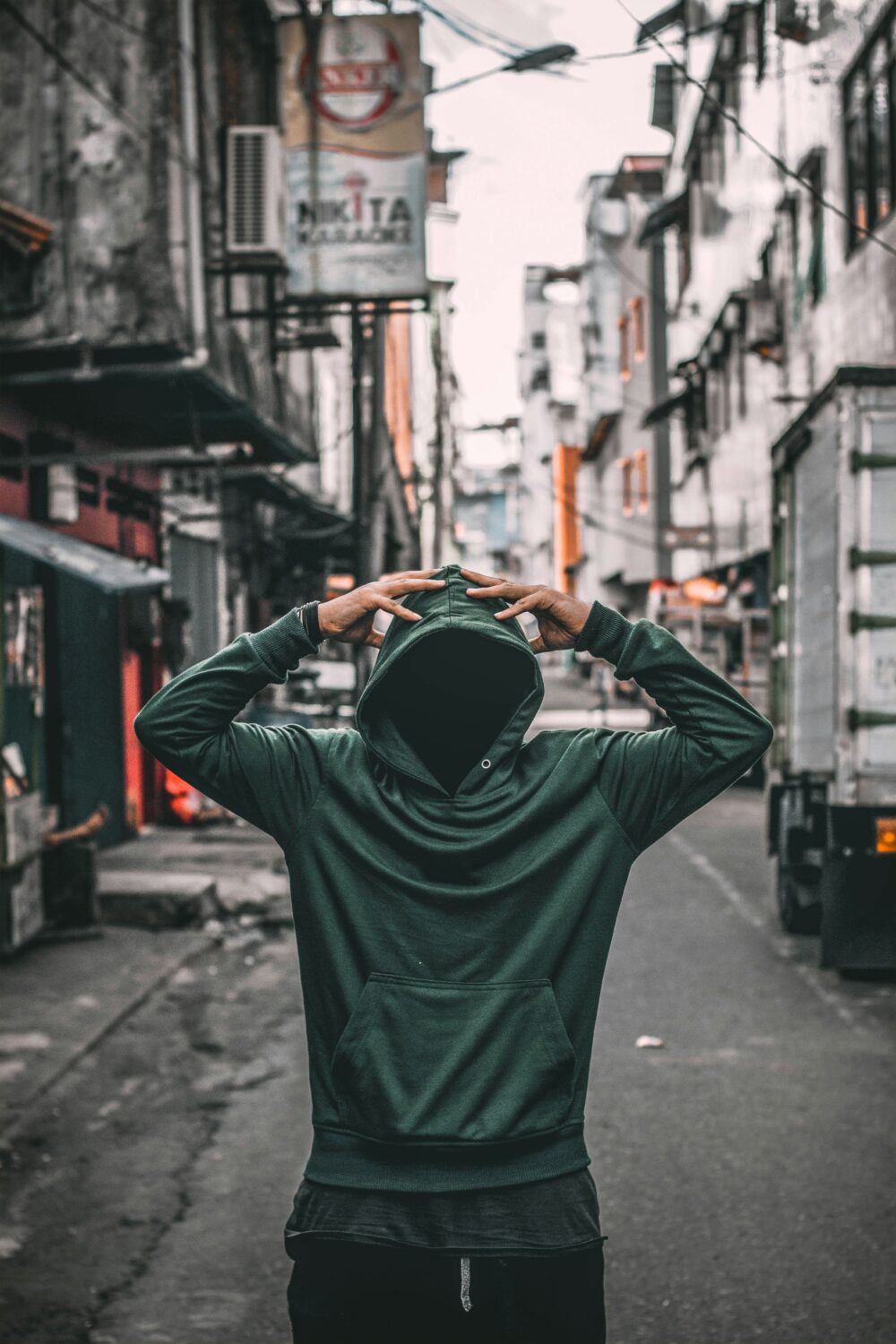 15 Men’s Style Mistakes Women Secretly Can’t Stand 3 the ian NAghpiiFGzQ unsplash