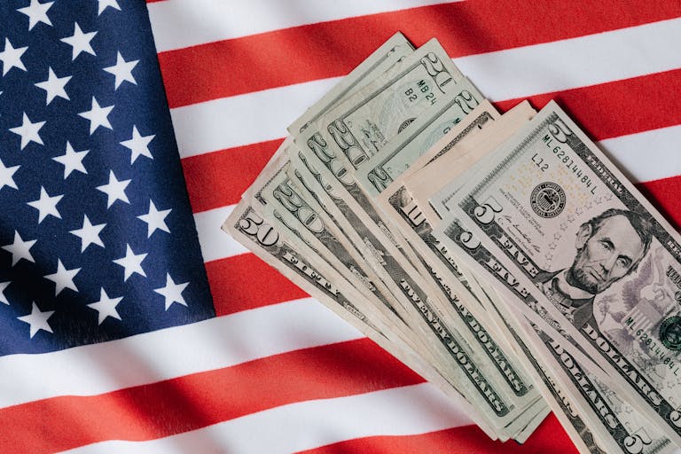 7 Reasons Americans Don’t Believe the Economy Is Fine Anymore