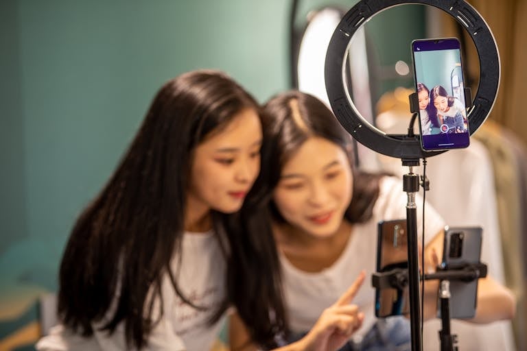 Gen Z Trends That Are Insanely Changing the World Faster Than Most People Expected