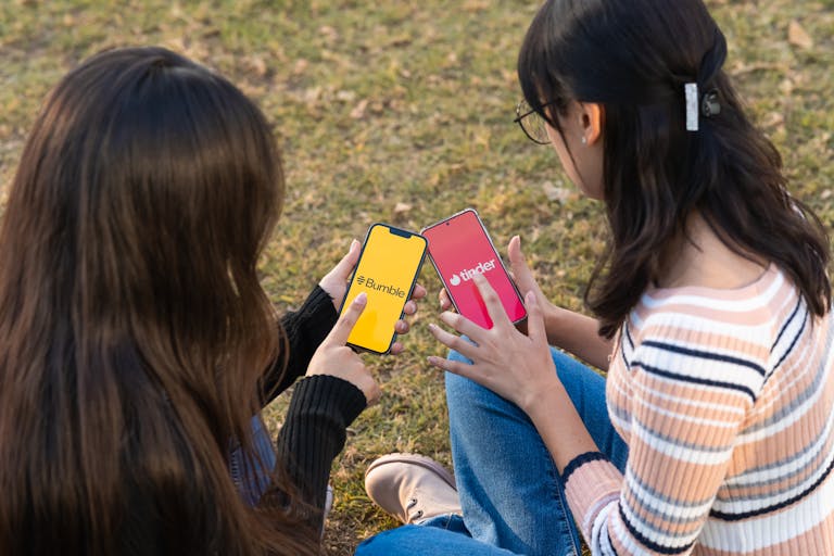 10 Harsh Truths About Why Online Dating Is Really Terrible for Your Health